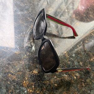 Gucci Black and Green Women's Sunglasses